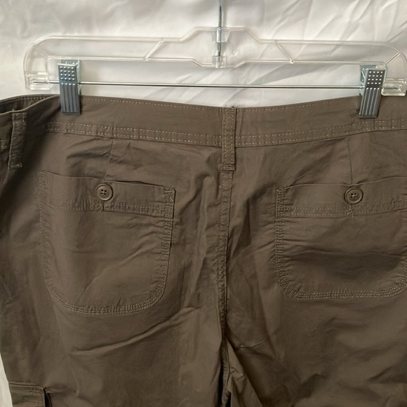 St John’s Bay: Brown Khaki Crop Mid-Rise Pants- 18 - Picture 10 of 16